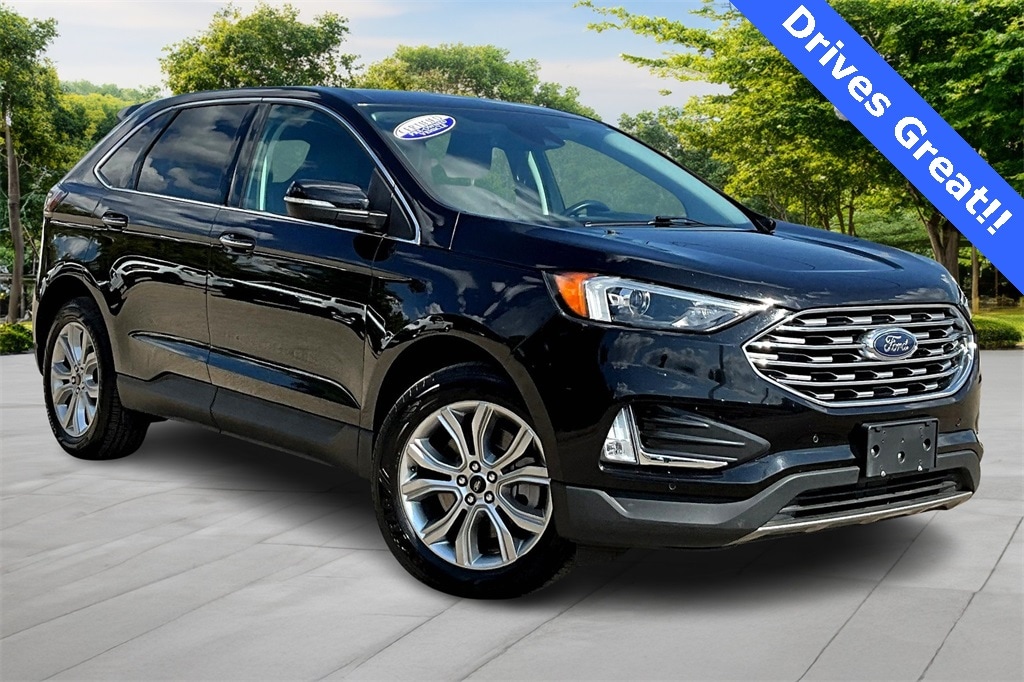 2023 Ford Edge Titanium's photo