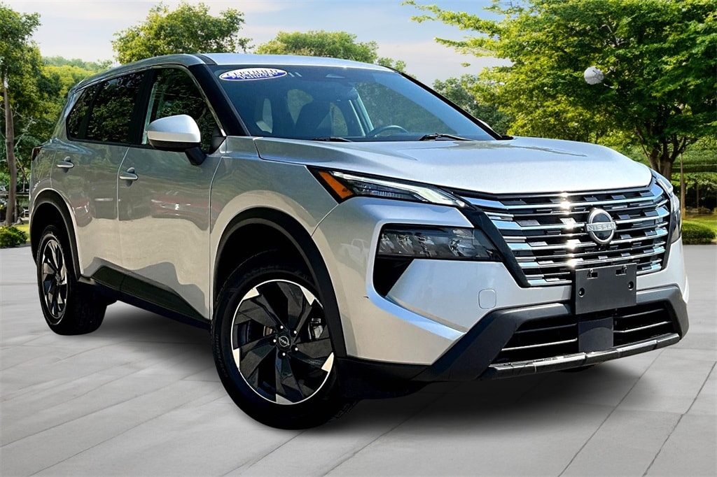 Used 2024 Nissan Rogue SV SUV