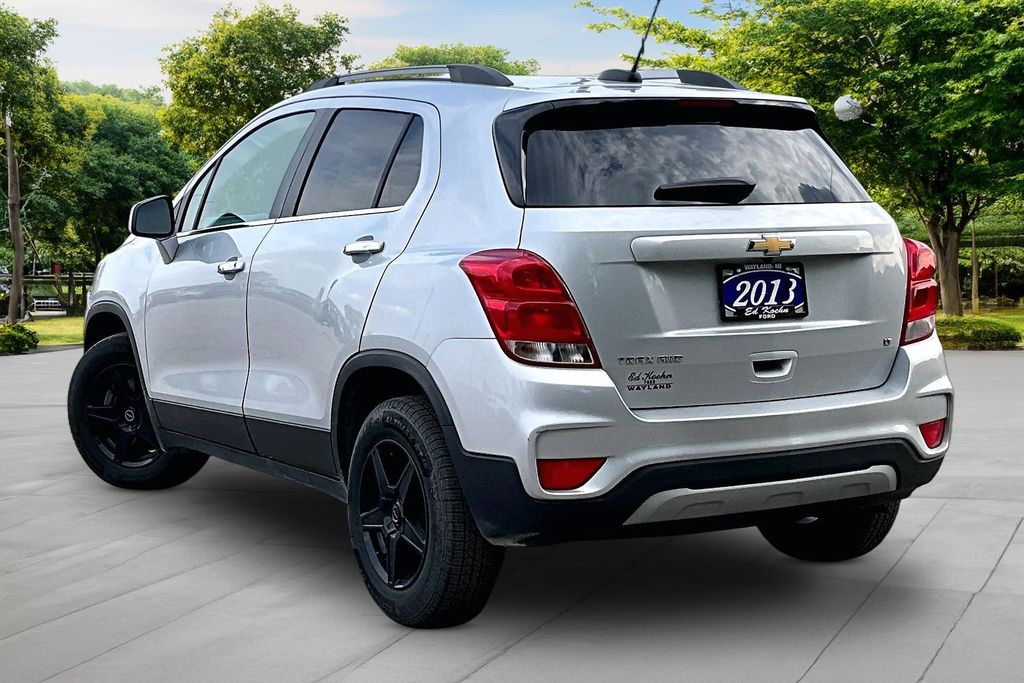 Used 2018 Chevrolet Trax LT with VIN 3GNCJPSB5JL316278 for sale in Wayland, MI