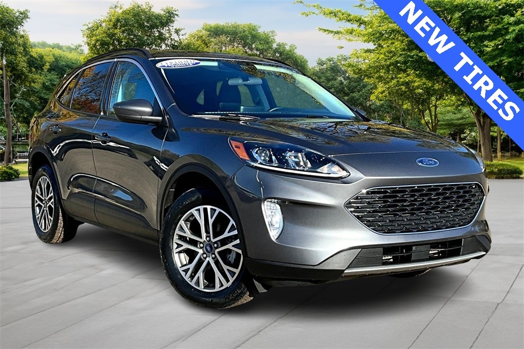 2022 Ford Escape SEL's photo