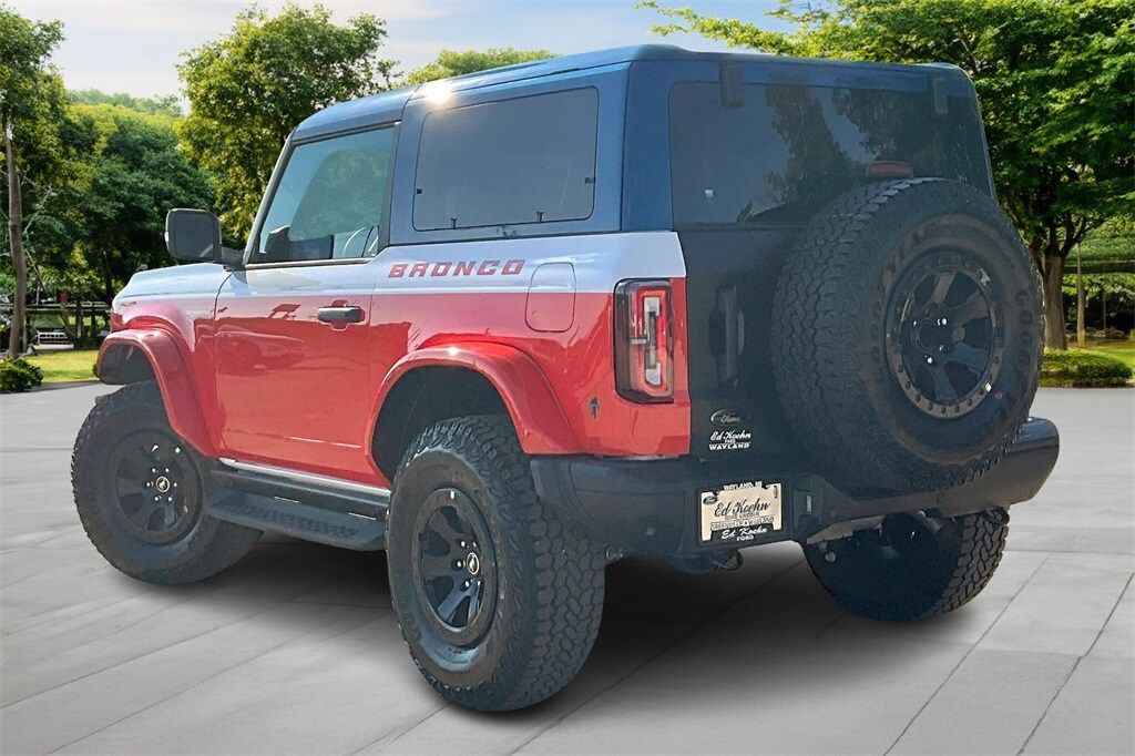 2025 Ford Bronco First Edition photo 2
