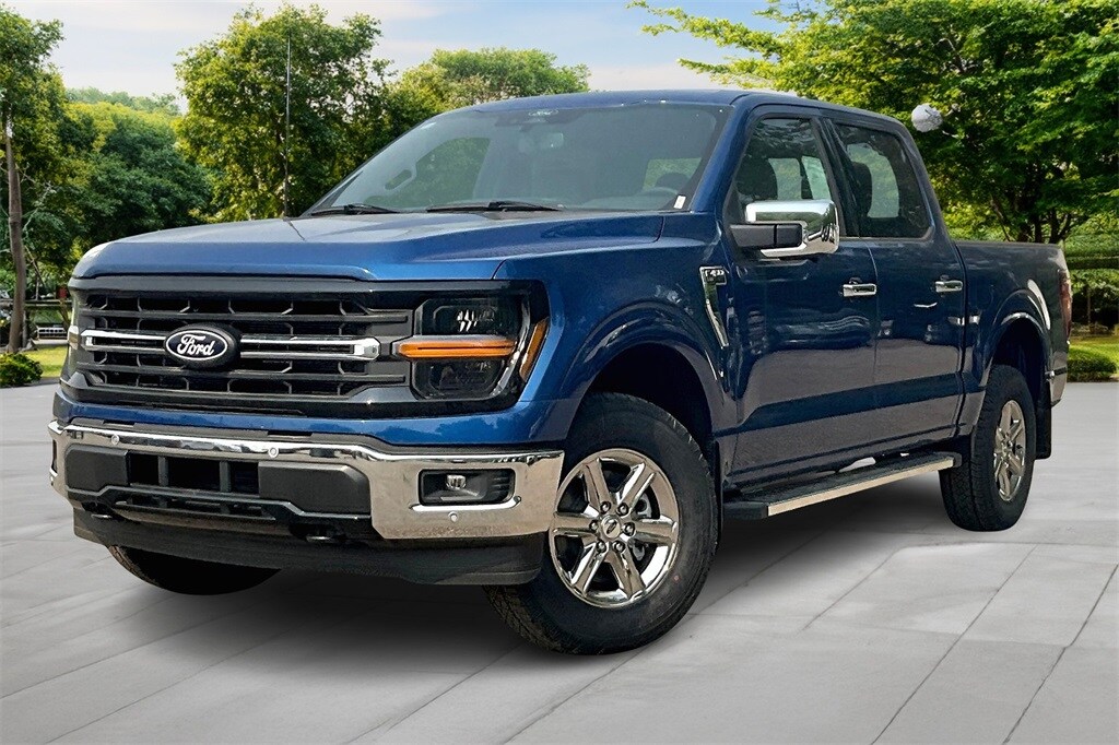 2025 Ford F-150 XLT photo 2
