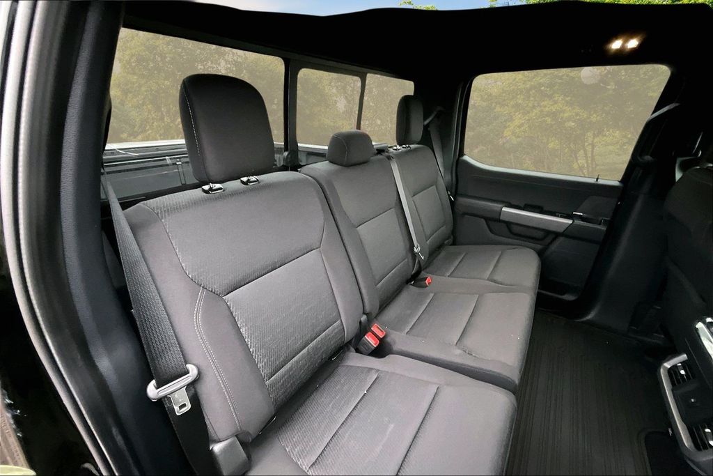 2025 Ford F-150 XLT - Photo 9