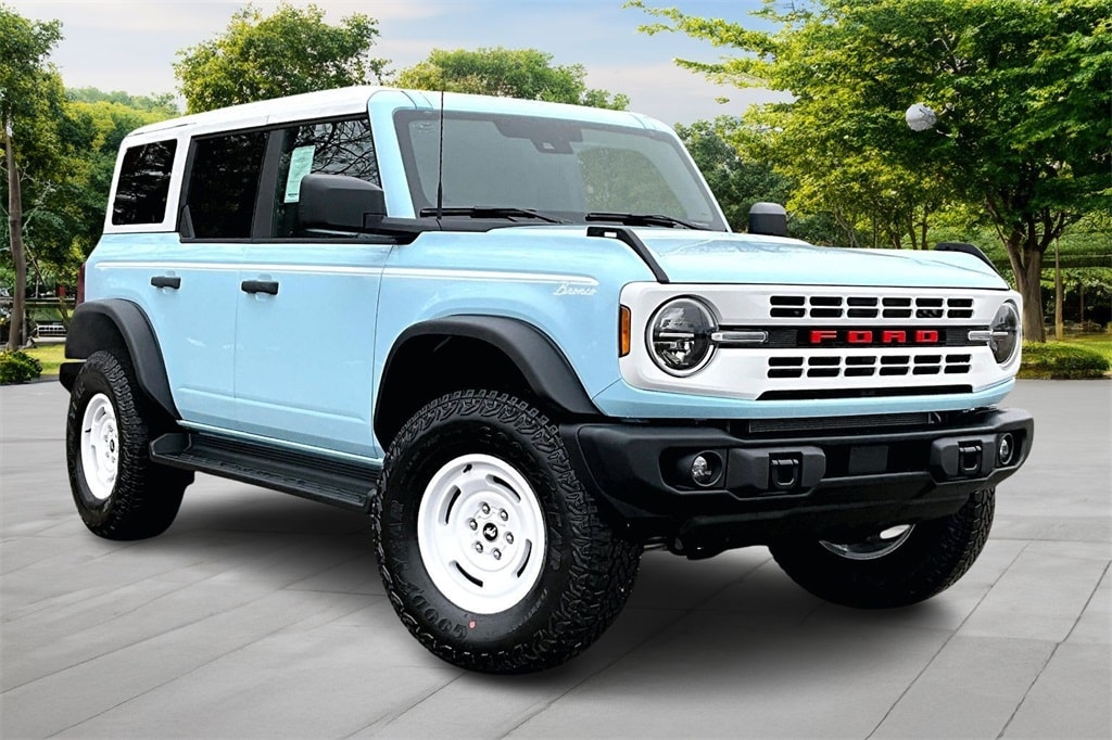 2025 Ford Bronco 4-Door Heritage Editon's photo