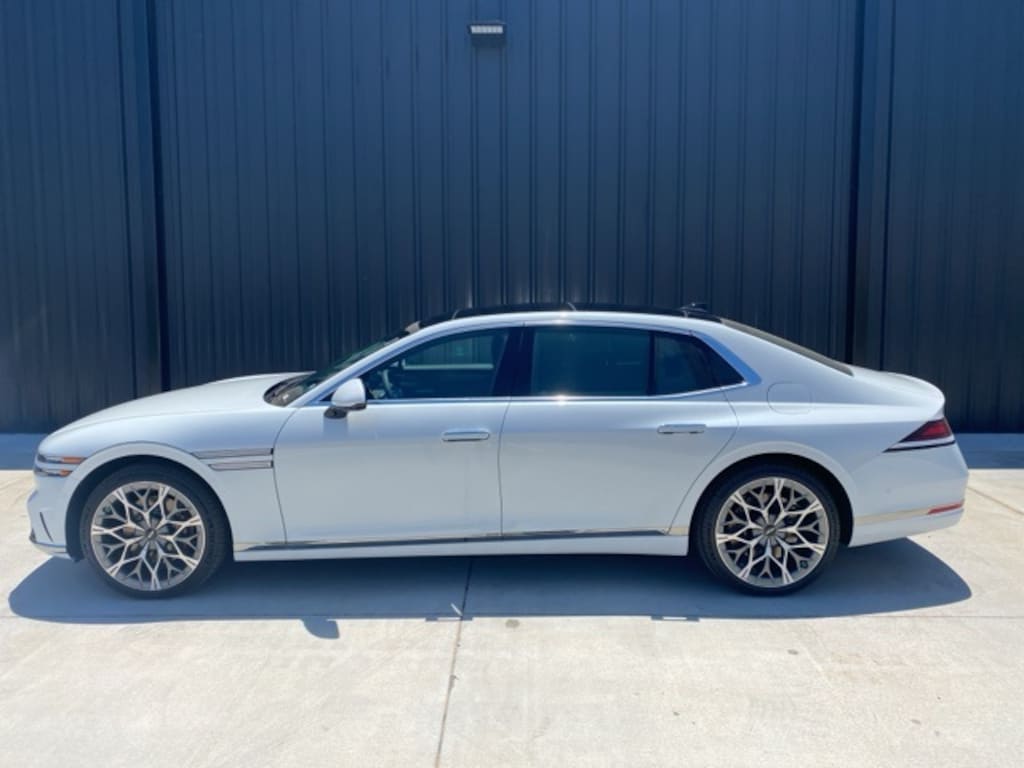 New 2024 Genesis G90 3.5T eSC Uyuni White For Sale in OKC OK