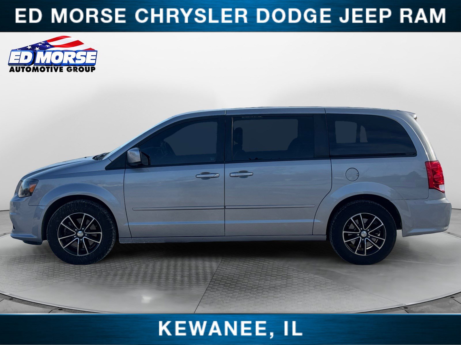 Used 2016 Dodge Grand Caravan SXT Plus with VIN 2C4RDGCG1GR135209 for sale in Kewanee, IL