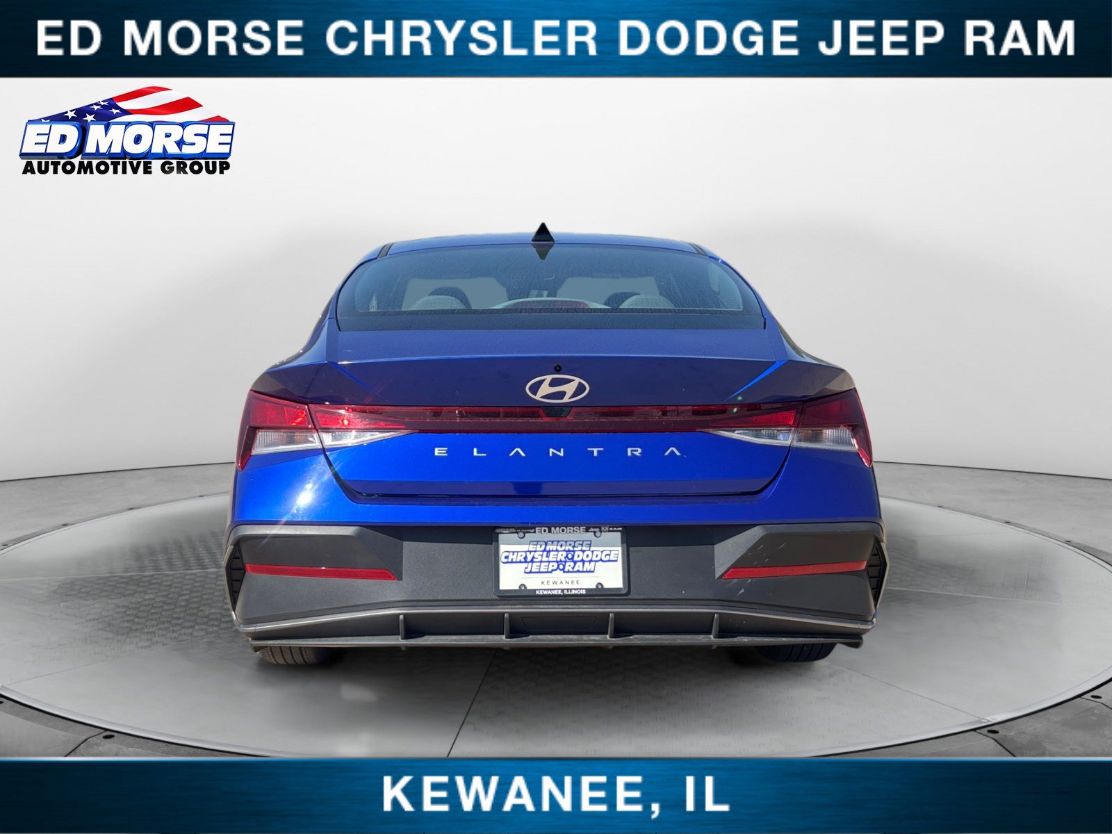 2024 Hyundai Elantra SEL photo 2