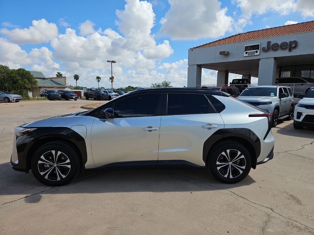 Used 2024 Toyota bZ4X XLE with VIN JTMABACA9RA079670 for sale in Sierra Vista, AZ