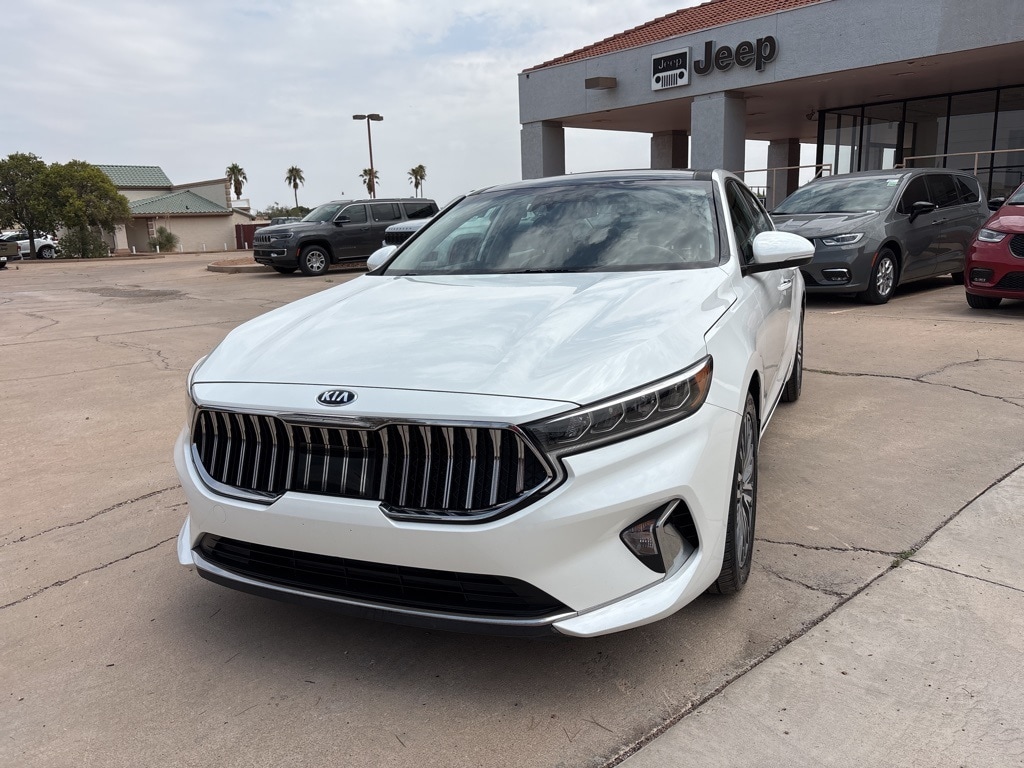 2020 Kia Cadenza Technology's photo