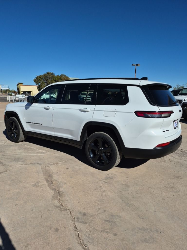 2023 Jeep Grand Cherokee L Altitude - Photo 13
