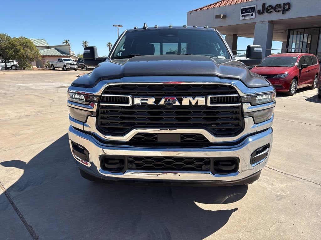 New 2025 Ram 2500 TRADESMAN CREW CAB 4X4 8' BOX Pickup