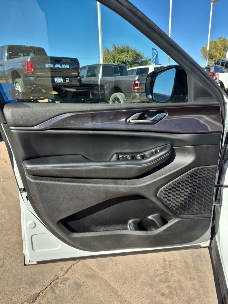 2023 Jeep Grand Cherokee L Altitude - Photo 15