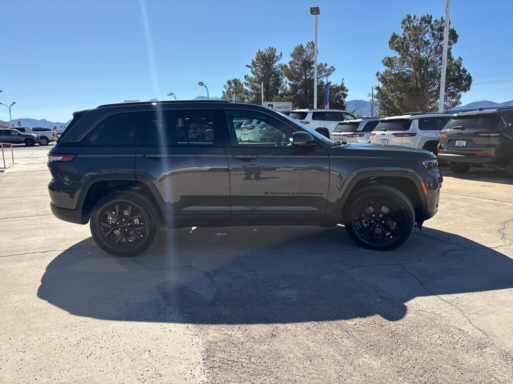 New 2026 Jeep Grand Cherokee LAREDO ALTITUDE 4X4 Sport Utility