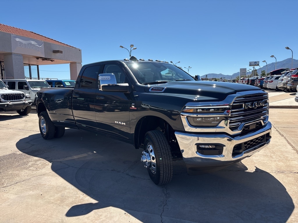 New 2026 Ram 3500 LARAMIE CREW CAB 4X4 8' BOX Pickup