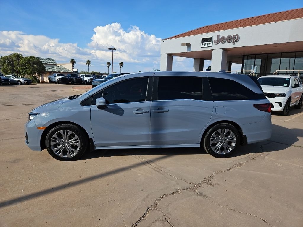 Used 2025 Honda Odyssey Touring Minivan/Van