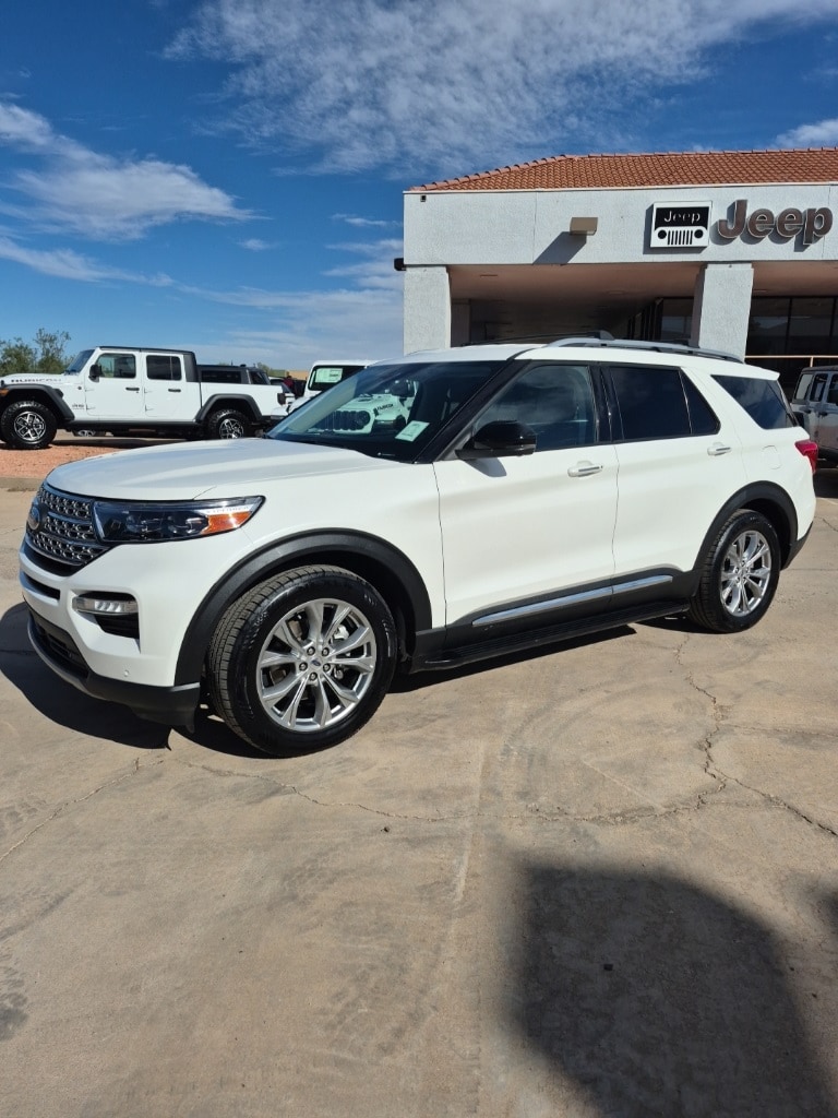 2021 Ford Explorer Limited's photo