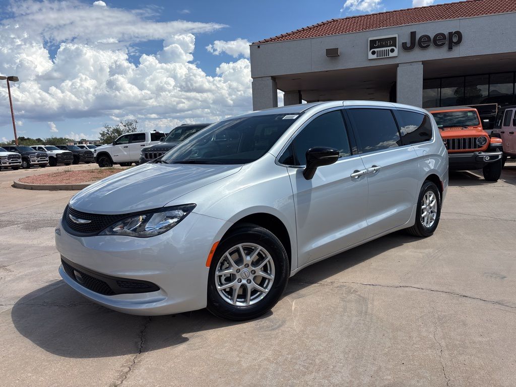 2026 Chrysler Voyager LX's photo