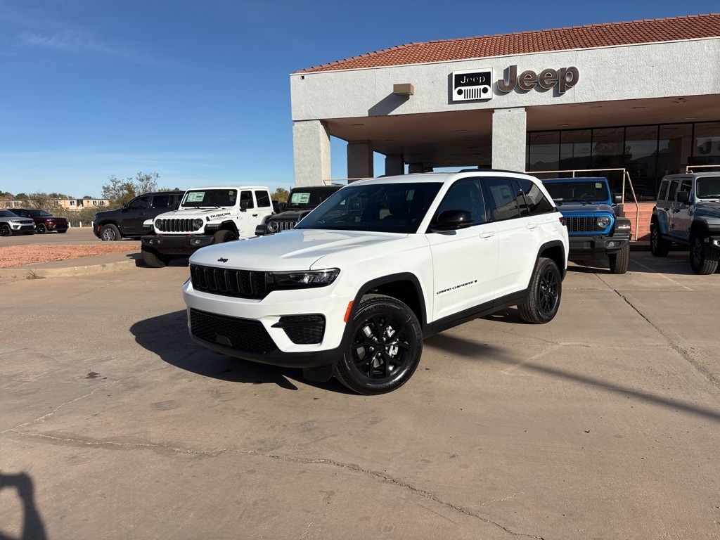 New 2025 Jeep Grand Cherokee ALTITUDE 4X4 Sport Utility