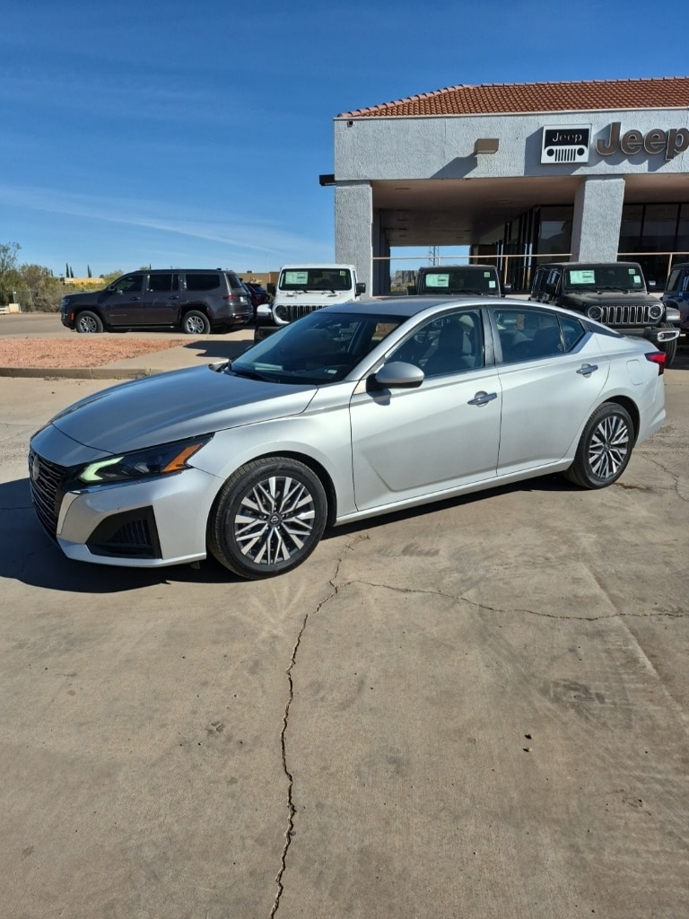 2023 Nissan Altima SV