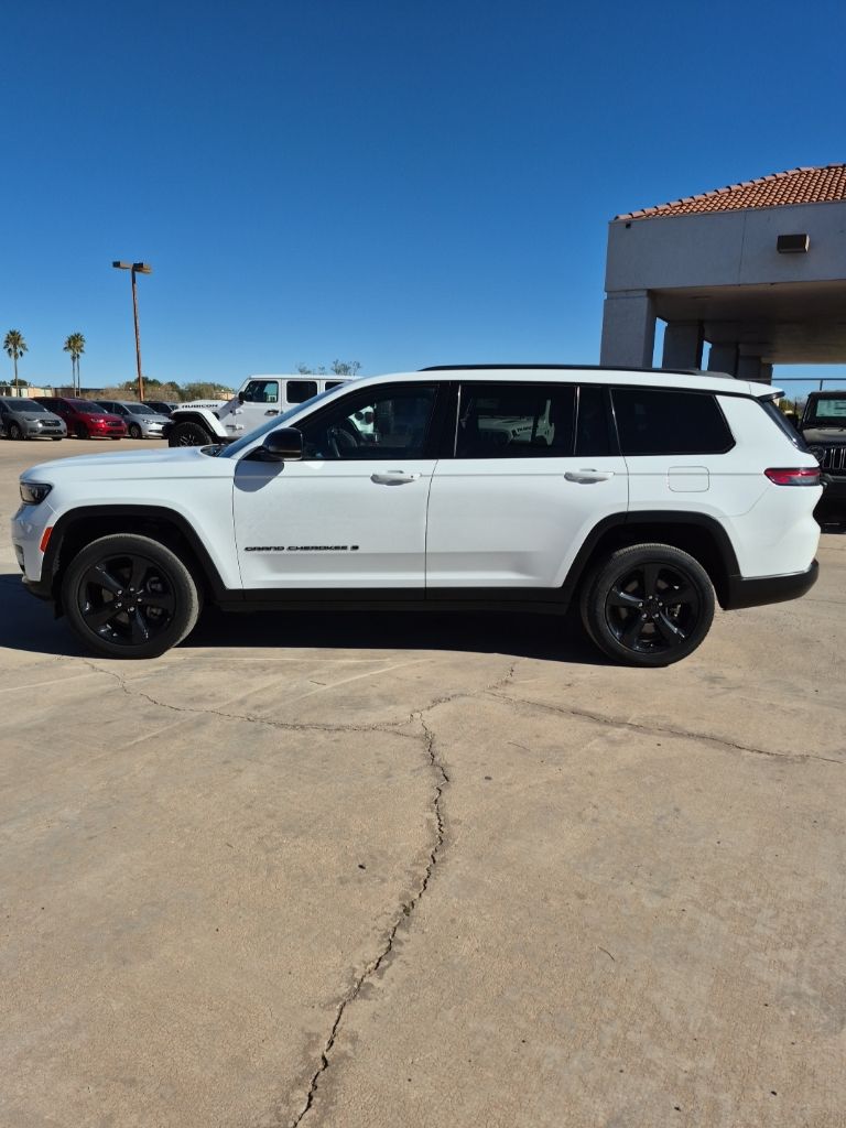 2023 Jeep Grand Cherokee L Altitude - Photo 14