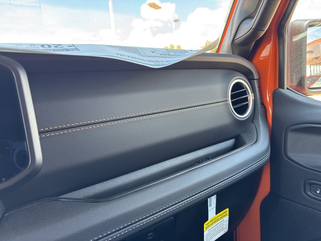 2025 Jeep Wrangler 4-Door Sahara - Photo 35