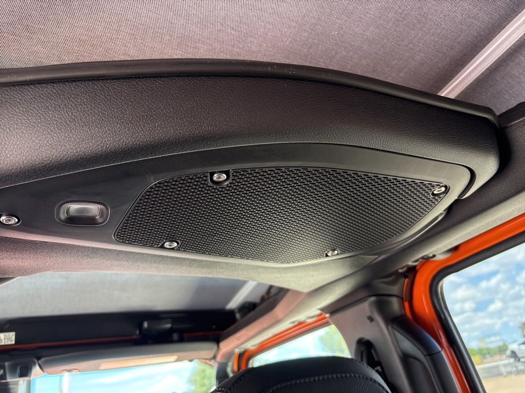 2025 Jeep Wrangler 4-Door Sahara - Photo 43