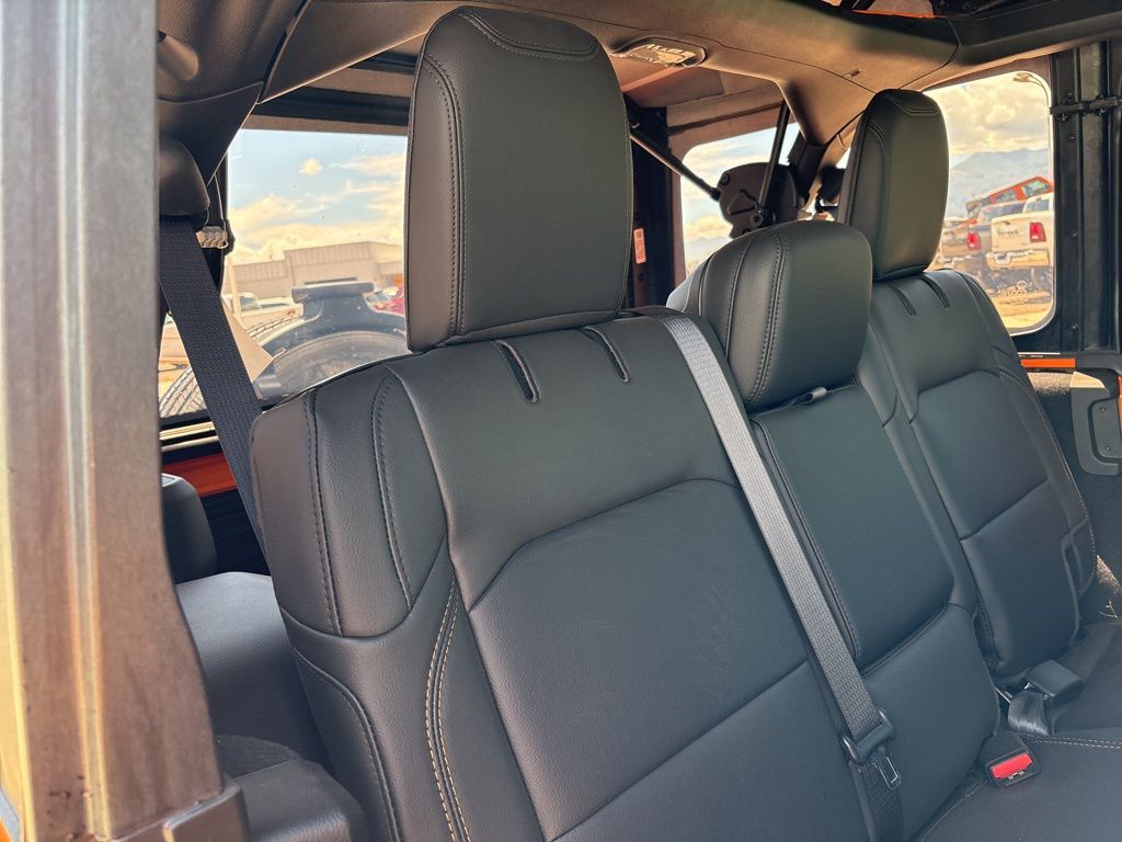 2025 Jeep Wrangler 4-Door Sahara - Photo 22