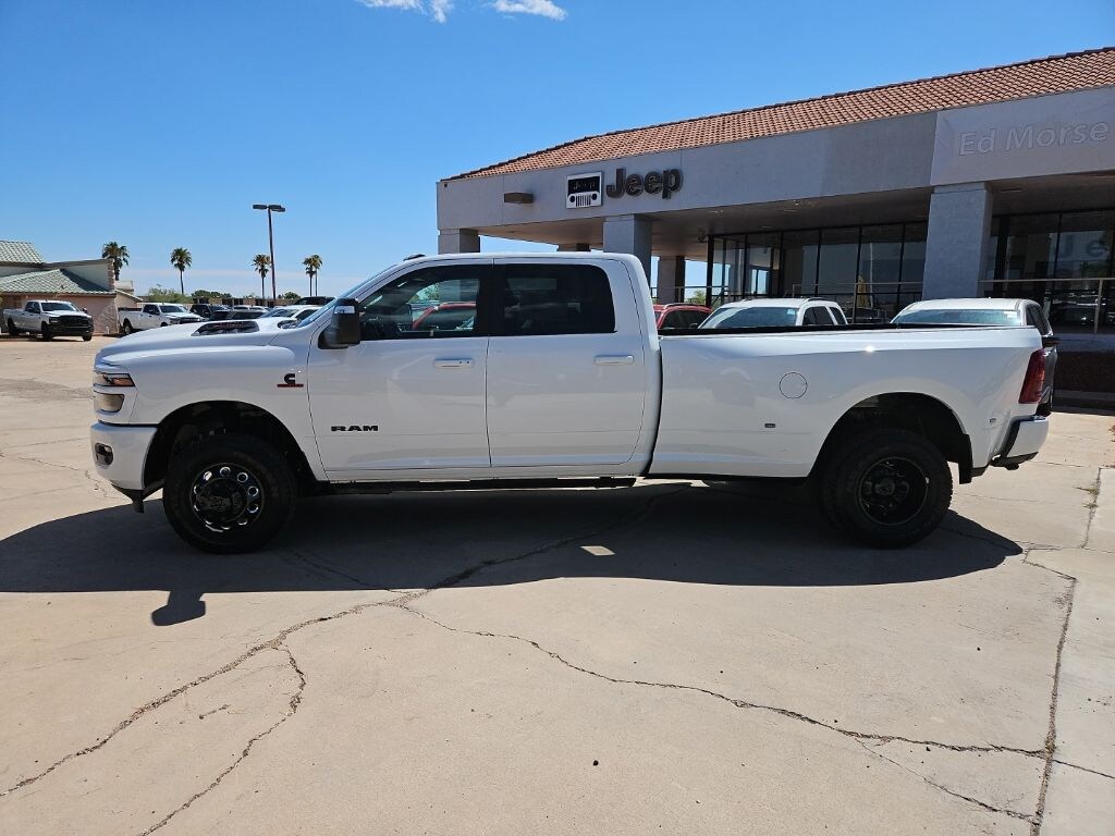 New 2026 Ram 3500 LARAMIE CREW CAB 4X4 8' BOX Pickup