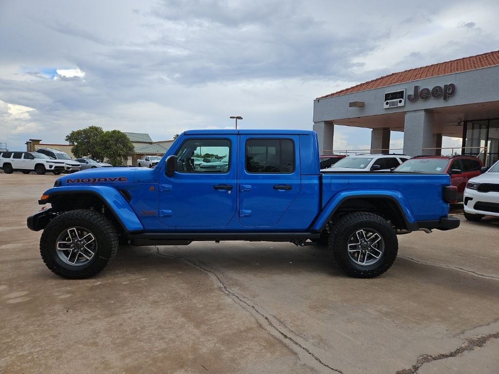 New 2026 Jeep Gladiator MOJAVE 4X4 Pickup