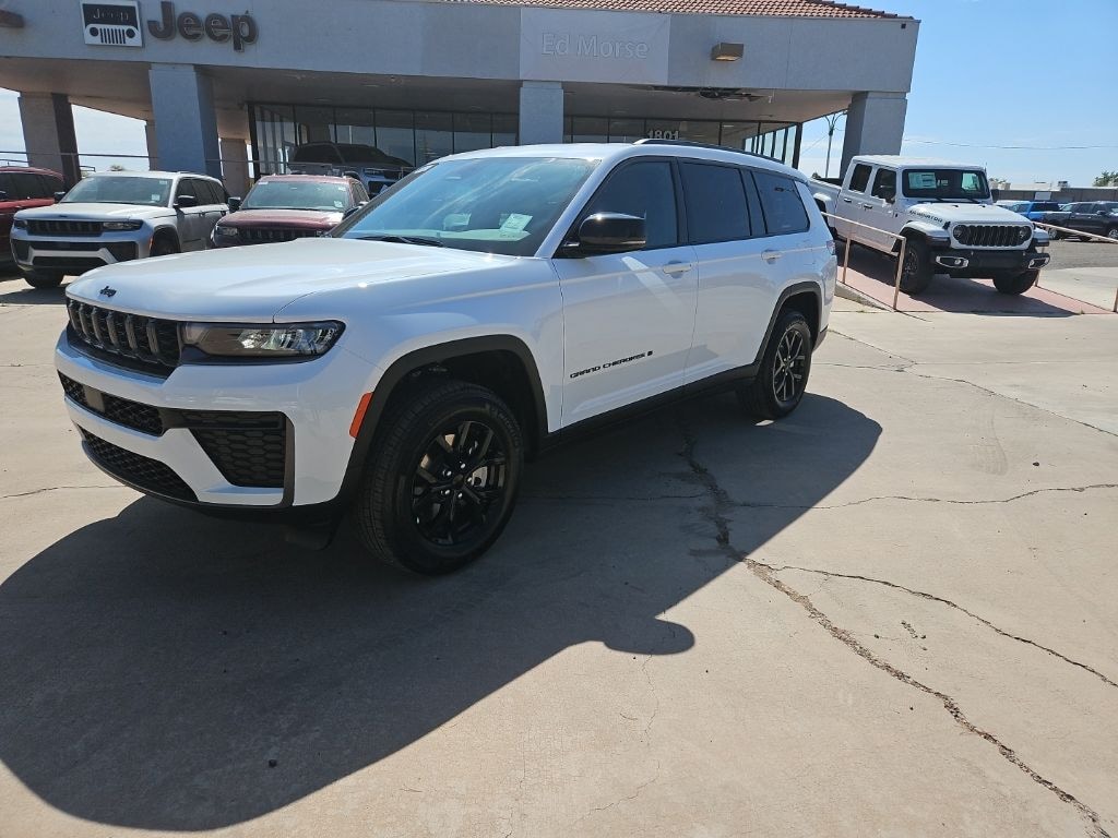 New 2026 Jeep Grand Cherokee L LAREDO ALTITUDE 4X4 Sport Utility