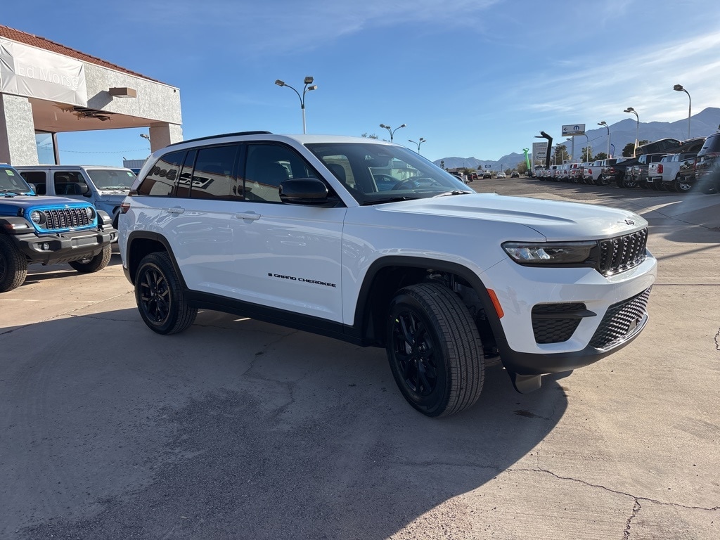 New 2025 Jeep Grand Cherokee ALTITUDE 4X4 Sport Utility