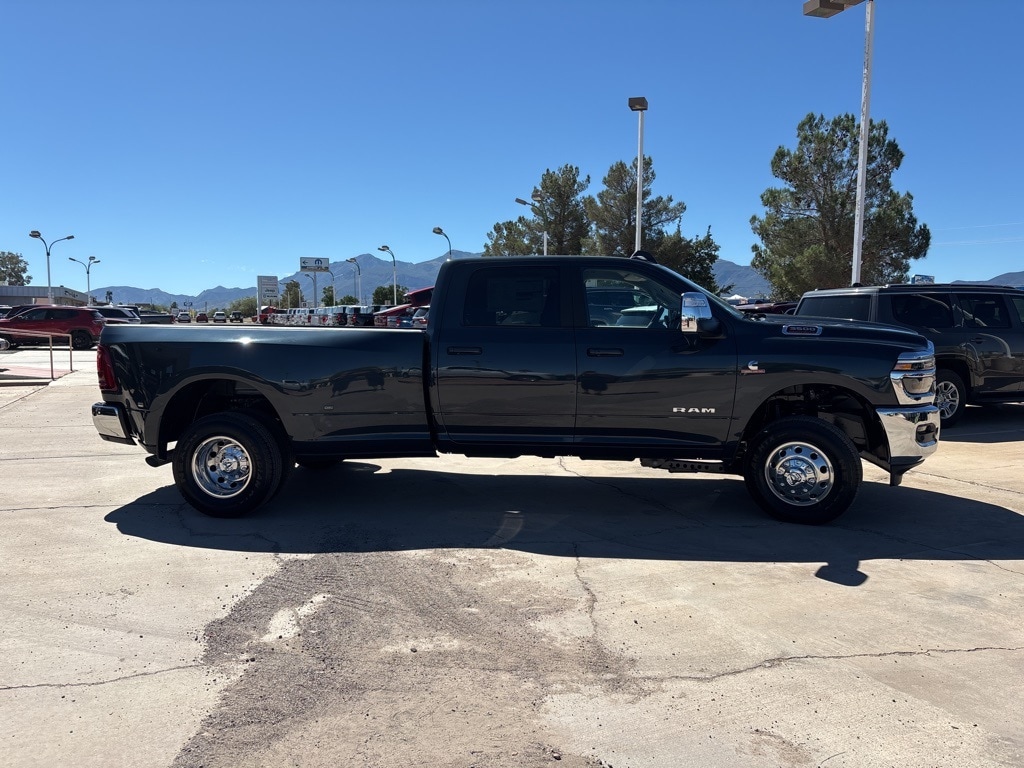 New 2026 Ram 3500 LARAMIE CREW CAB 4X4 8' BOX Pickup