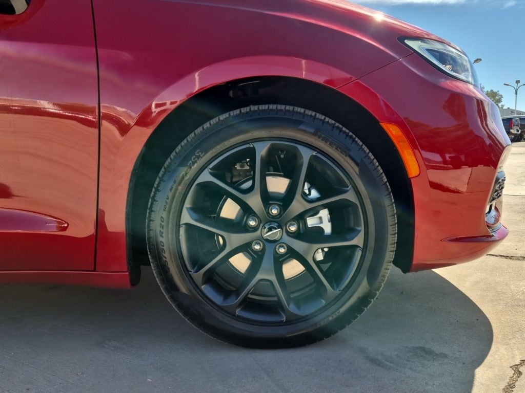 2025 Chrysler Pacifica Limited - Photo 12