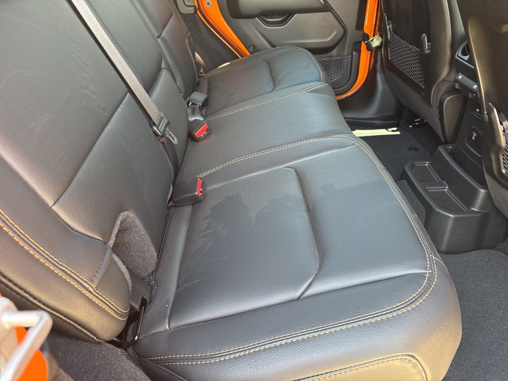 2025 Jeep Wrangler 4-Door Sahara - Photo 23