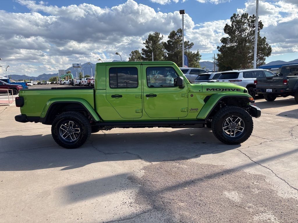 New 2026 Jeep Gladiator MOJAVE 4X4 Pickup