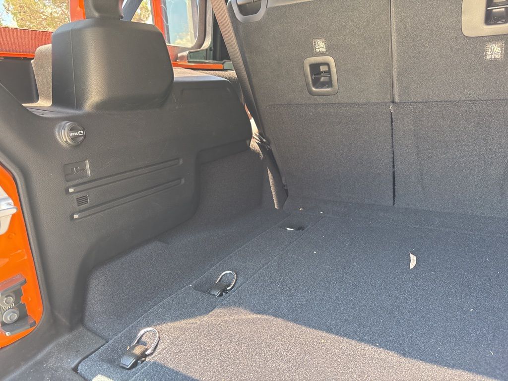 2025 Jeep Wrangler 4-Door Sahara - Photo 48