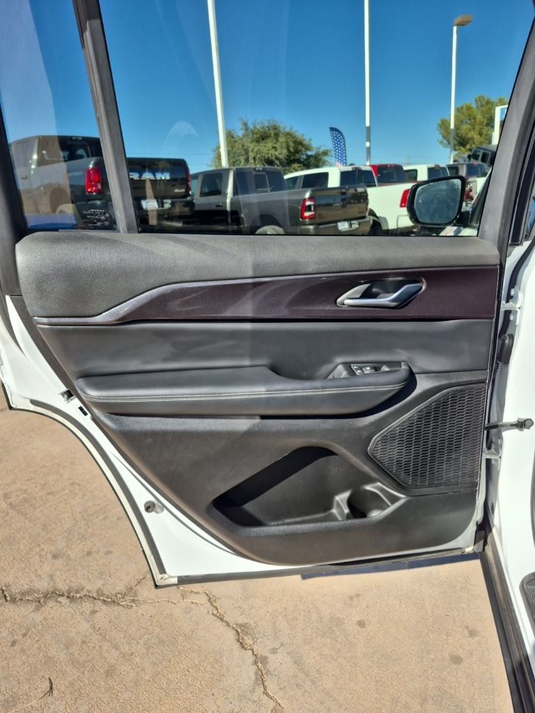 2023 Jeep Grand Cherokee L Altitude - Photo 17