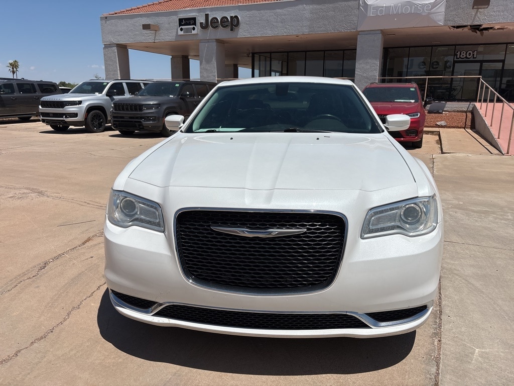 Used 2015 Chrysler 300 Limited with VIN 2C3CCAAG4FH739337 for sale in Sierra Vista, AZ