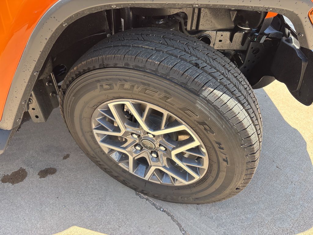 2025 Jeep Wrangler 4-Door Sahara - Photo 12