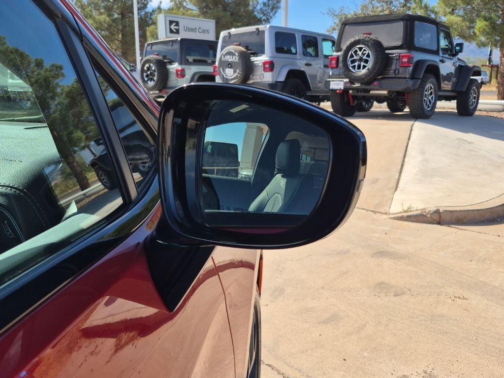 2025 Chrysler Pacifica Limited - Photo 13