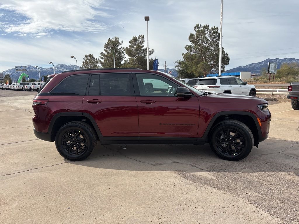 New 2026 Jeep Grand Cherokee LAREDO ALTITUDE 4X4 Sport Utility