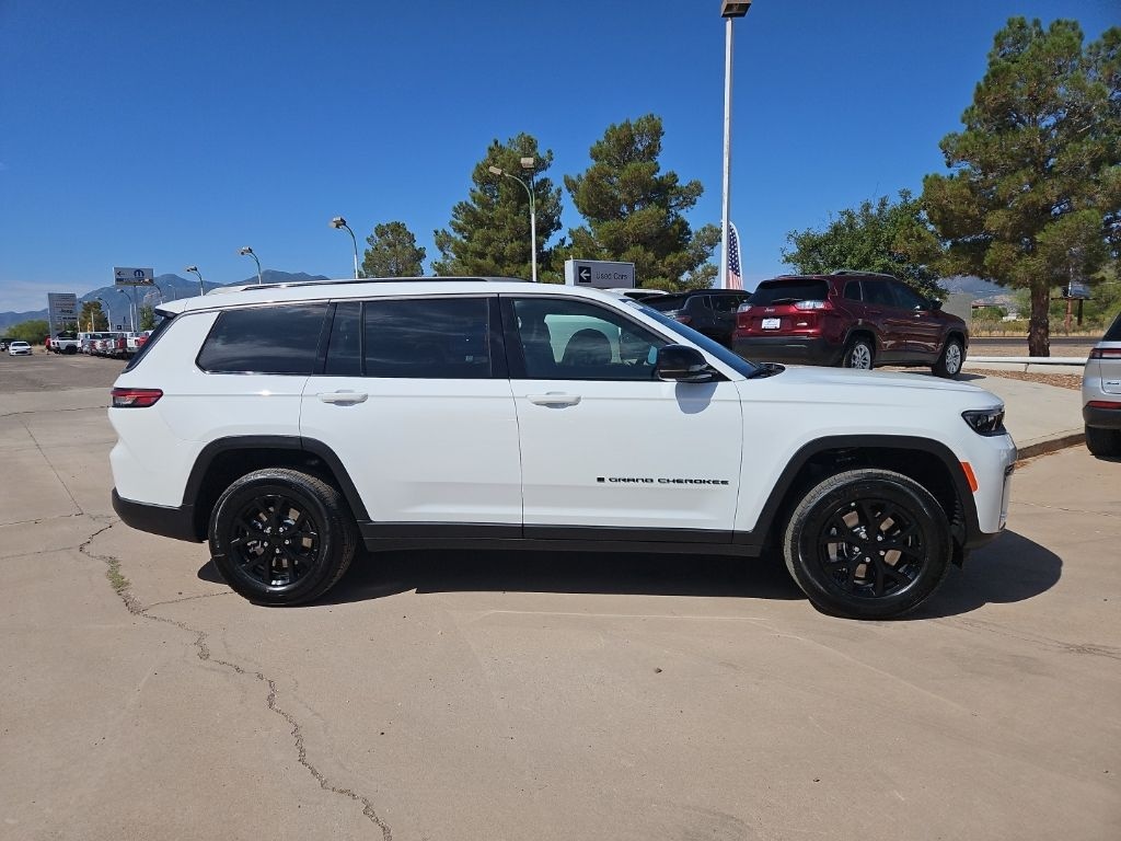 New 2026 Jeep Grand Cherokee L LAREDO ALTITUDE 4X4 Sport Utility