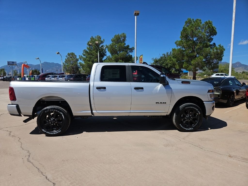 New 2026 Ram 2500 BIG HORN CREW CAB 4X4 6'4 BOX Pickup