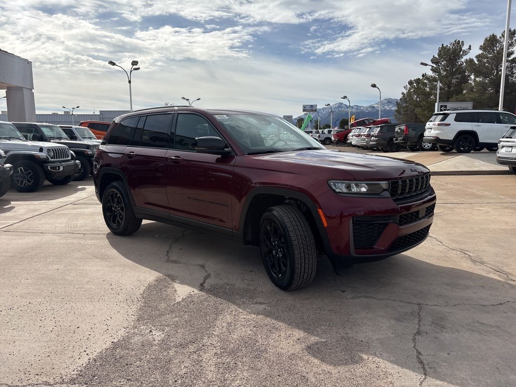 New 2026 Jeep Grand Cherokee LAREDO ALTITUDE 4X4 Sport Utility