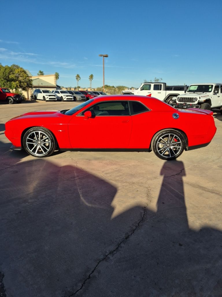 2022 Dodge Challenger R/T - Photo 8