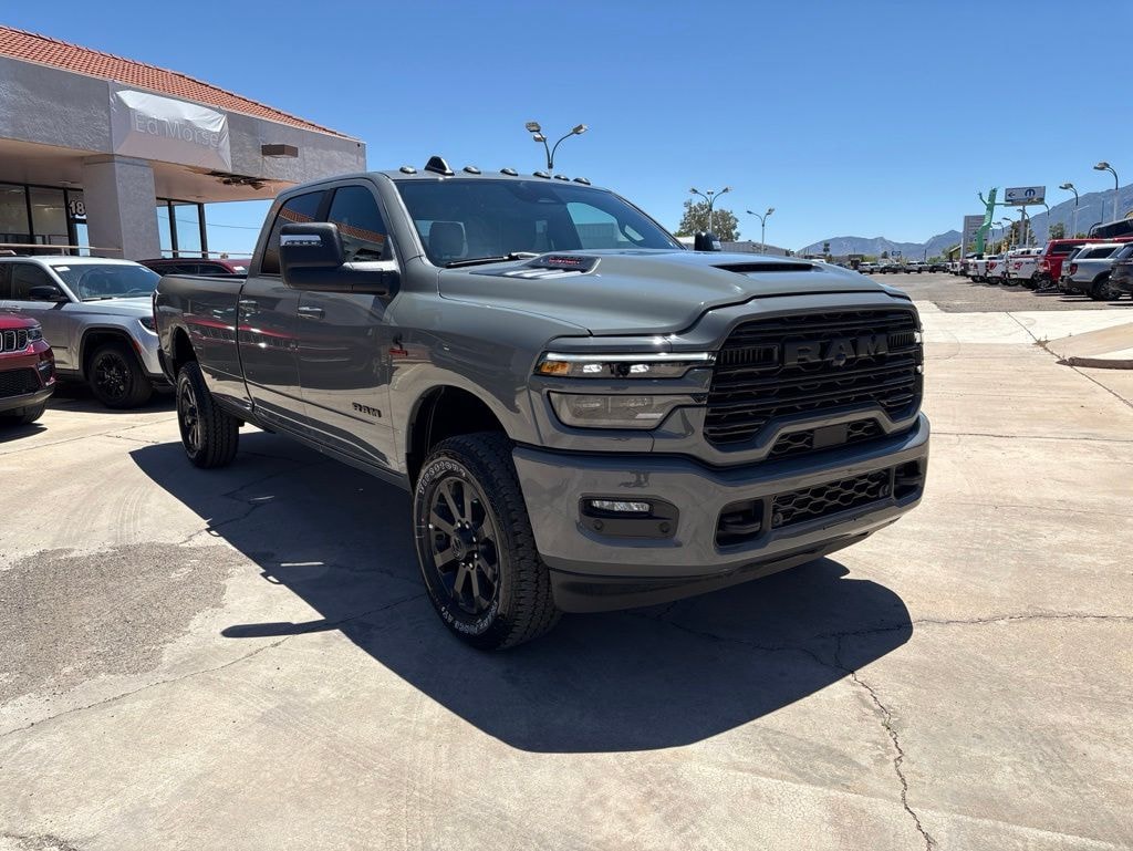 New 2026 Ram 2500 LARAMIE CREW CAB 4X4 8' BOX Pickup