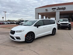 2026 Chrysler Pacifica SELECT Passenger Van