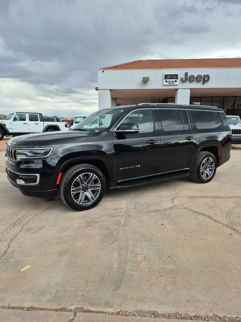 2024 Jeep Wagoneer L Series II's photo
