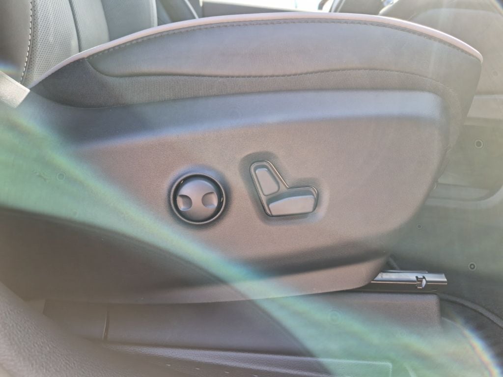 2025 Chrysler Pacifica Limited - Photo 30
