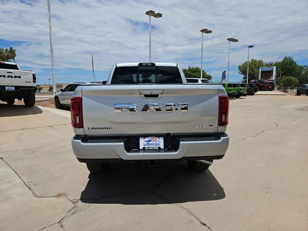 New 2026 Ram 2500 LARAMIE CREW CAB 4X4 6'4 BOX Pickup